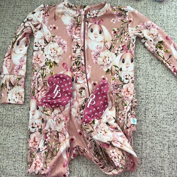 Posh peanut footie - Picture 1 of 1